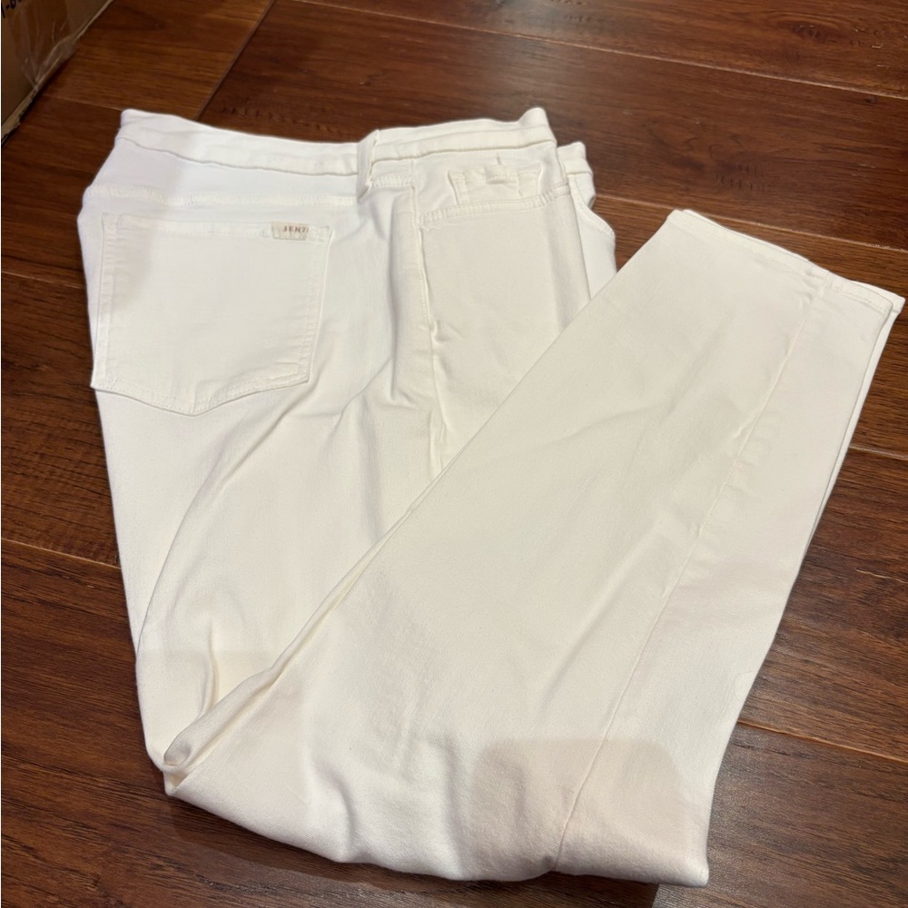 7 For All Mankind White Ankle Cropped Jeans